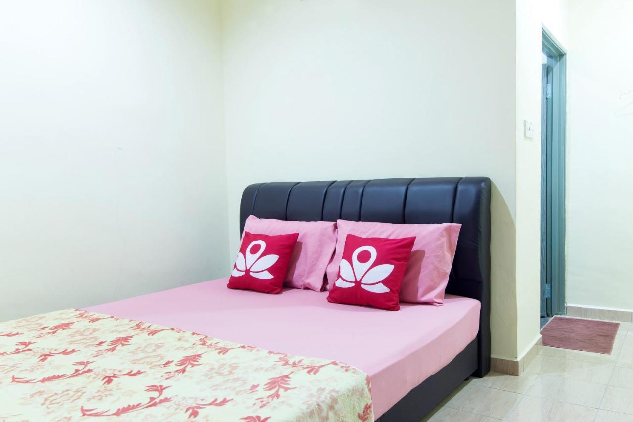 Kampung Guest House パンタイ・サナング エクステリア 写真